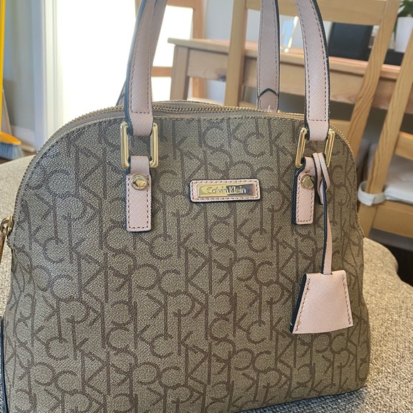 Calvin Klein Purse - Picture 5 of 5